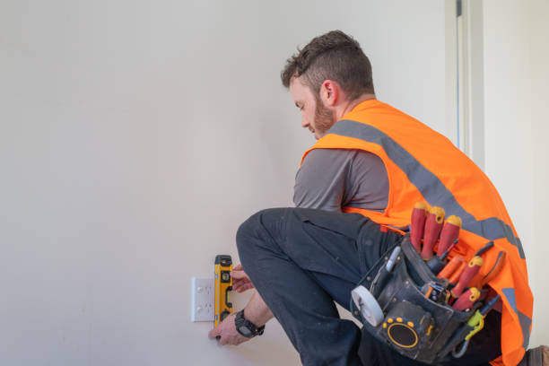 Best Electrical Contractors for Businesses  in Mineola, NY